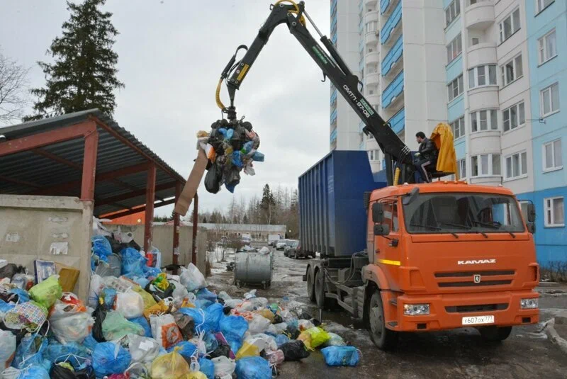 Вывоз бытового мусора в Ишимбае с погрузкой в октябре
