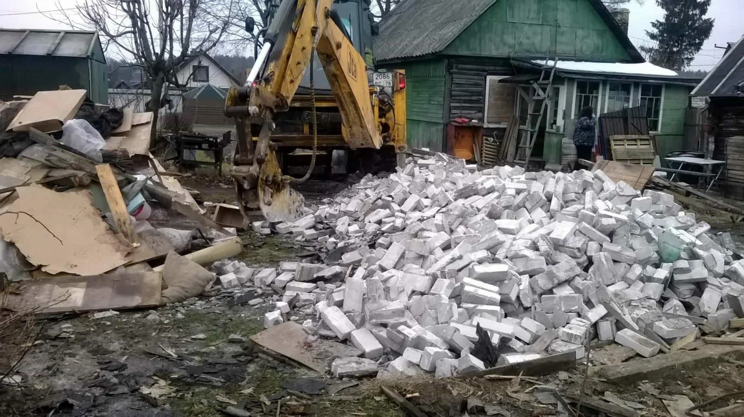 Вывоз мусора после сноса здания в Ишимбае от ПроМусор – цена от 5071 руб., утилизация и уборка стройотходов