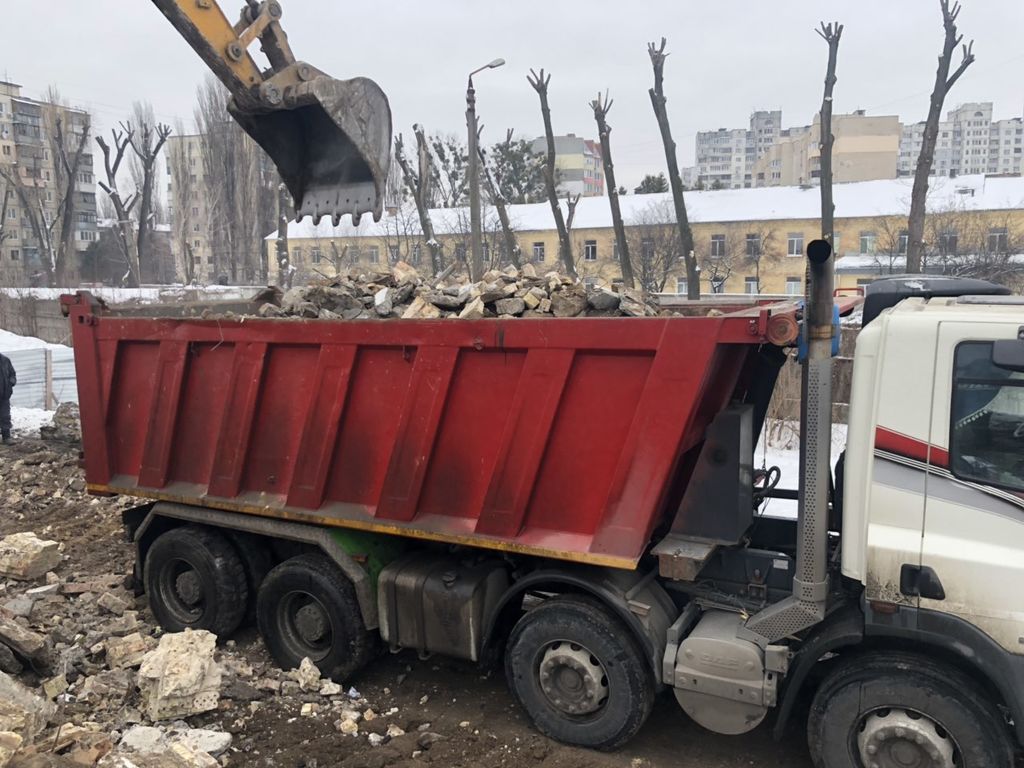 Вывоз мусора Камазом в Ишимбае в октябре