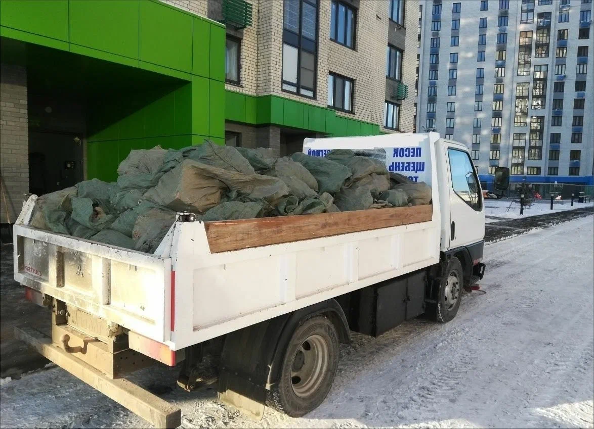 Вывоз мусора грузовым фургоном 3 тонны в Ишимбае — цена от 1369 руб., ПроМусор