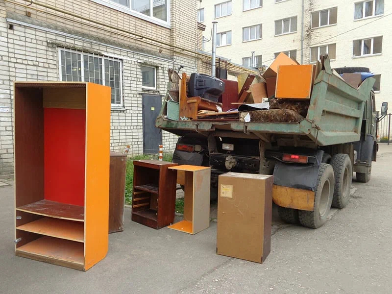 Вывоз шкафа в Ишимбае от ПроМусор — недорого, демонтаж, утилизация, вывоз из квартиры от 862 руб