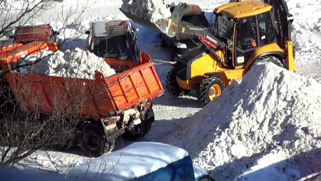 Вывоз снега с погрузкой в Ишимбае для организаций и частных лиц в октябре