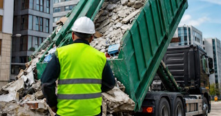 Вывоз строительного мусора в Ишимбае: услуги лицензированной компании — ПроМусор